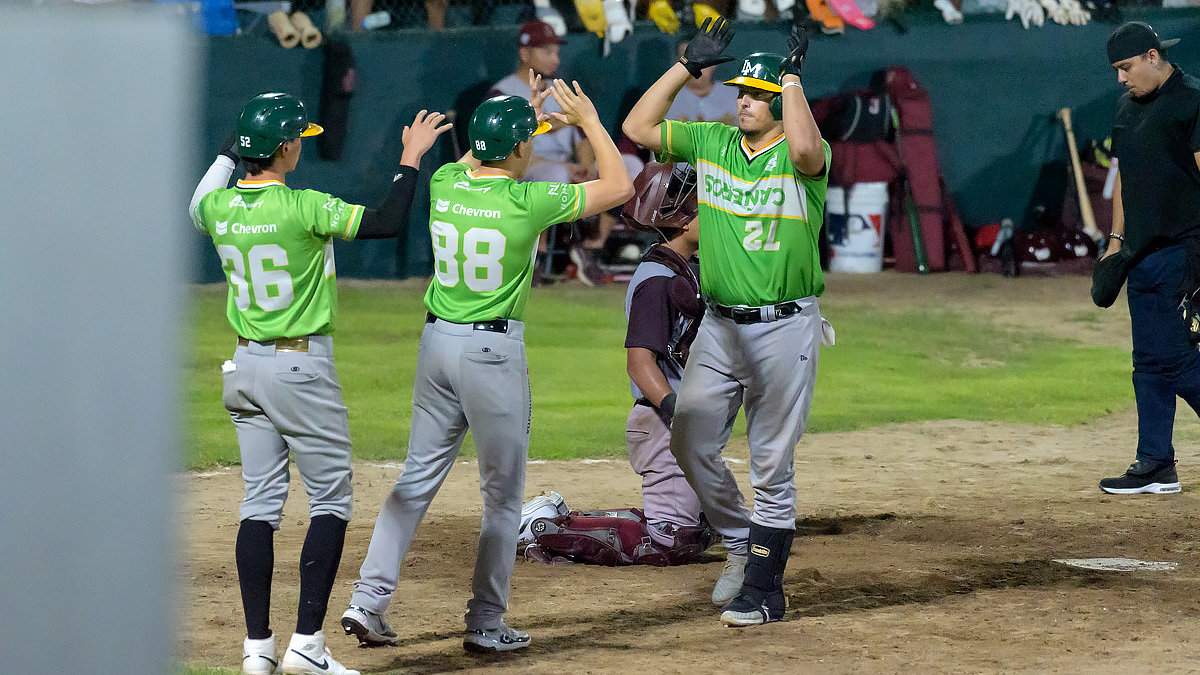 Vence Cañeros a Tomateros en debut en Vallarta